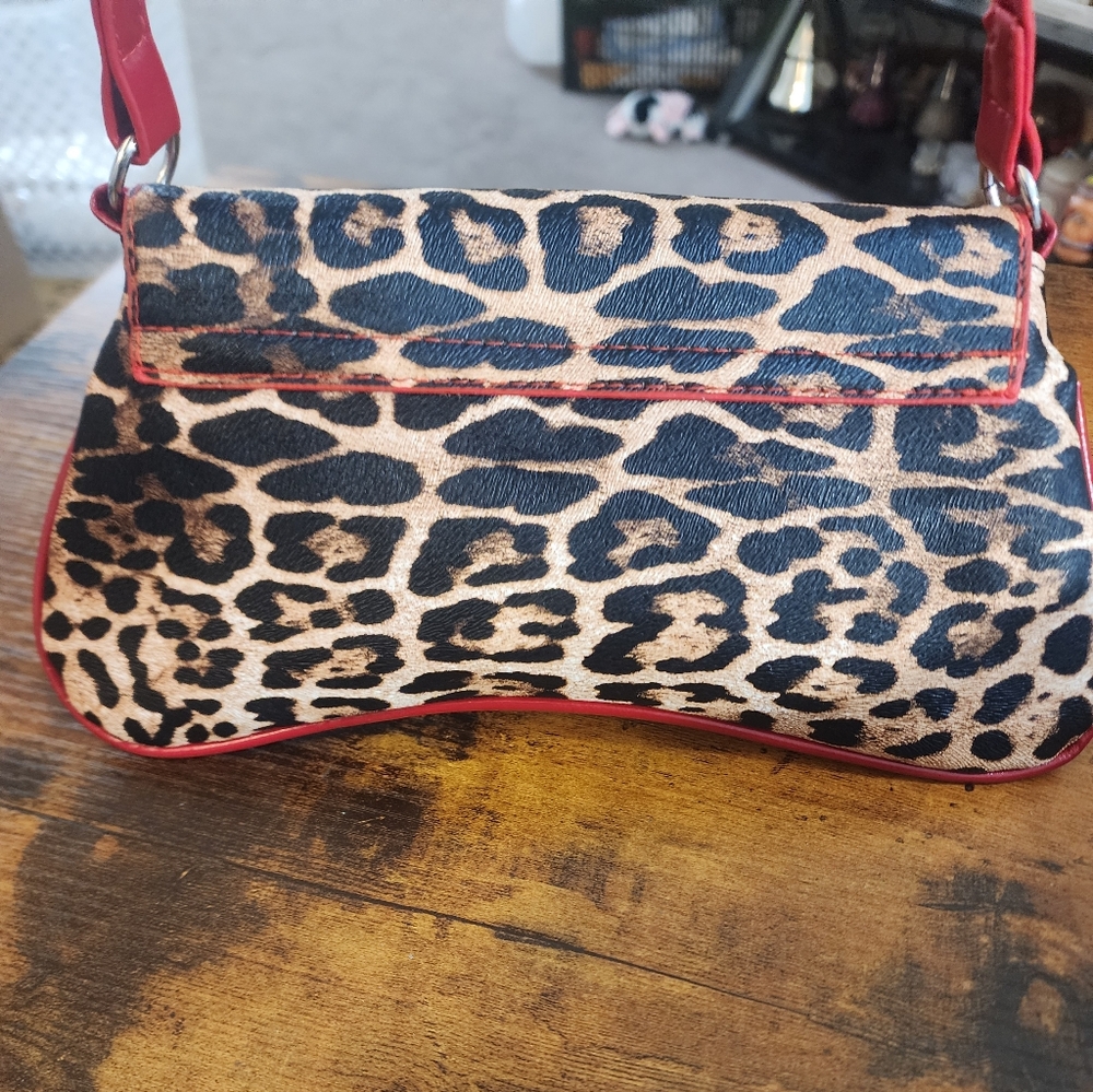 New Simple&fashionable Decorated Chic Leopard Print Shoulder Bag with Red Trim - Picture 7 of 8